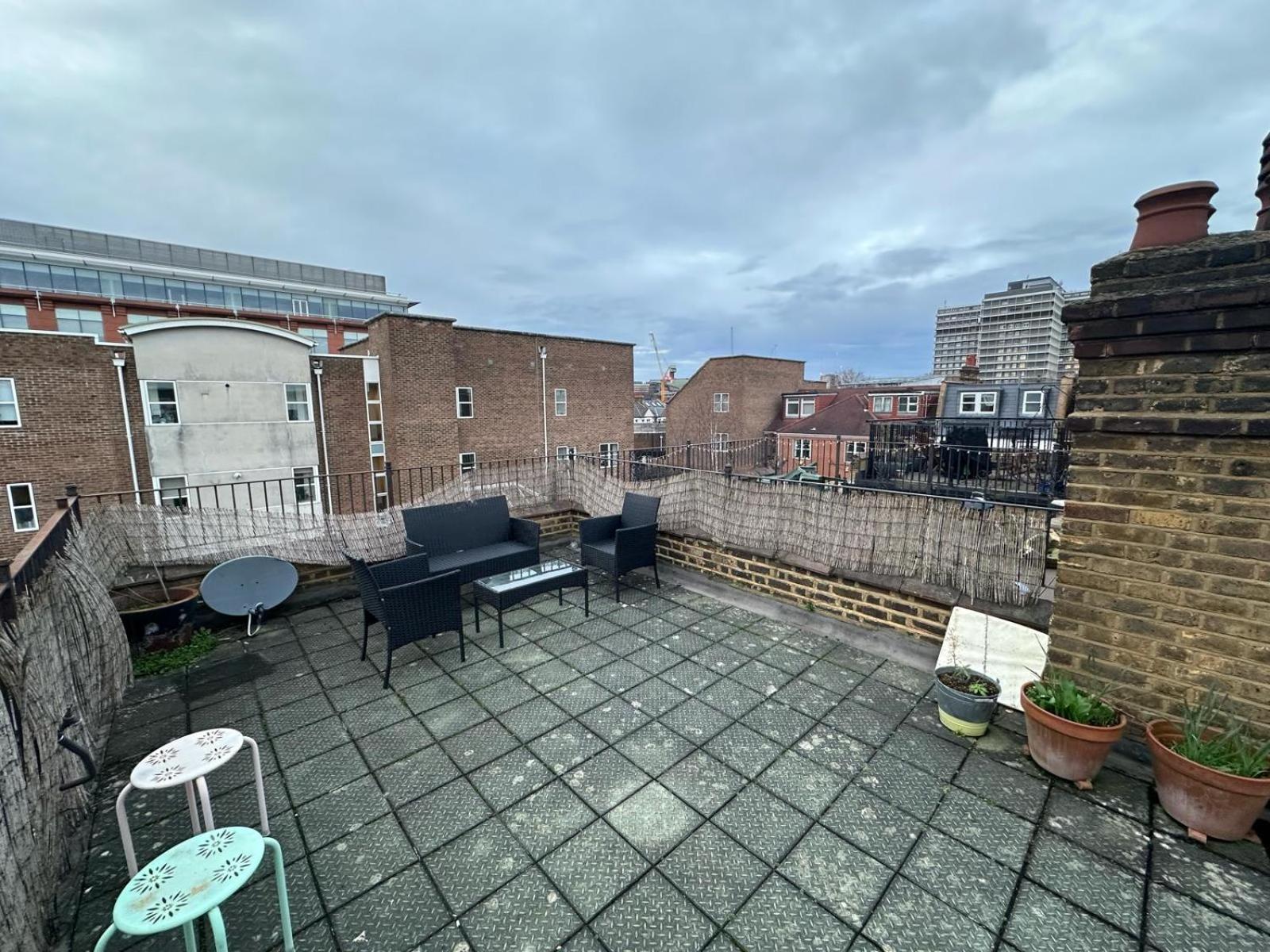 Lovely 3 Bedroom Maisonette With Private Roof Terrace In Hammersmith London Bagian luar foto